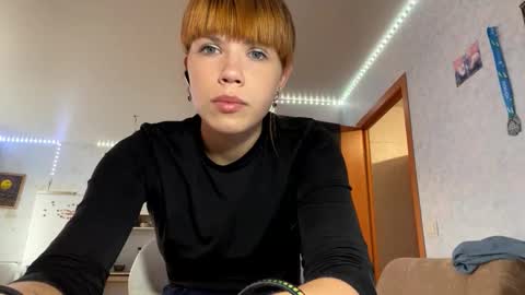 Snapshot of genesisschaufelberge chatting on 10-15-25, 08:36 Mila online show from 10-15-25, 08:36