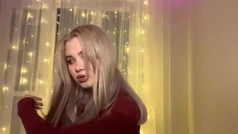 Snapshot of genesisschaufelberge chatting on 11-16-25, 01:17 Mila online show from 11-16-25, 01:17