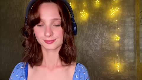 Riana online show from 04-25-26, 09:34