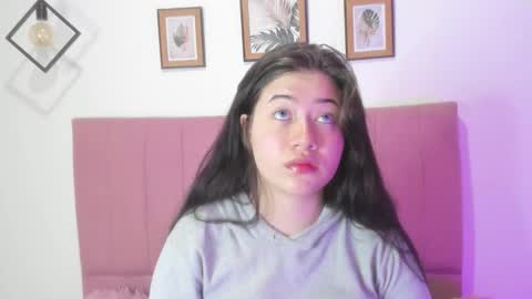 Sofia online show from 10-11-25, 01:38