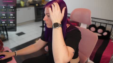 Snapshot of gennyrock chatting on 12-17-24, 05:04 Genny Rock and online show from 12-17-24, 05:04