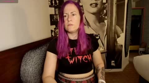 Snapshot of gennyrock chatting on 01-14-25, 05:01 Genny Rock and online show from 01-14-25, 05:01