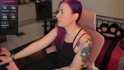 Snapshot of gennyrock chatting on 02-01-25, 10:02 Genny Rock and online show from 02-01-25, 10:02