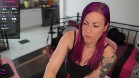 Snapshot of gennyrock chatting on 02-13-25, 02:31 Genny Rock and online show from 02-13-25, 02:31