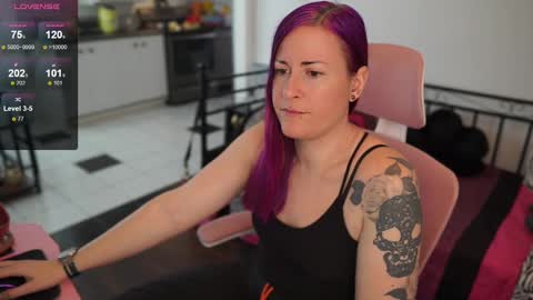 Snapshot of gennyrock chatting on 02-13-25, 05:33 Genny Rock and online show from 02-13-25, 05:33