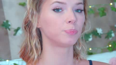 Snapshot of gentlerossi chatting on 03-28-26, 03:11 GentleRossi online show from 03-28-26, 03:11