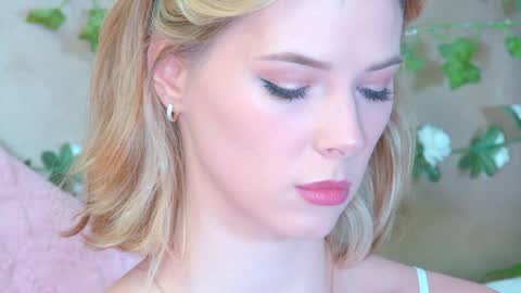 Snapshot of gentlerossi chatting on 04-09-26, 04:23 GentleRossi online show from 04-09-26, 04:23