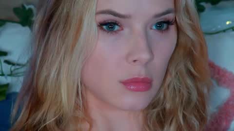 Snapshot of gentlerossi chatting on 05-06-26, 06:24 GentleRossi online show from 05-06-26, 06:24
