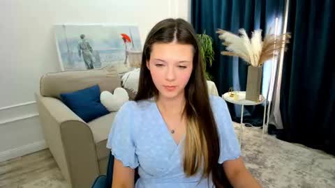 Snapshot of gentltease chatting on 06-15-26, 08:22 Alice online show from 06-15-26, 08:22