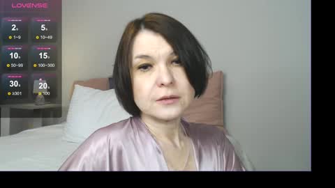 Snapshot of gentlywomen chatting on 02-10-25, 11:15 Elena online show from 02-10-25, 11:15