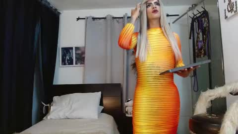 Snapshot of geogina_ms chatting on 10-24-25, 11:45 Georgina Santos online show from 10-24-25, 11:45