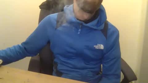 Snapshot of geon2xx chatting on 12-01-24, 07:14 Geon online show from 12-01-24, 07:14