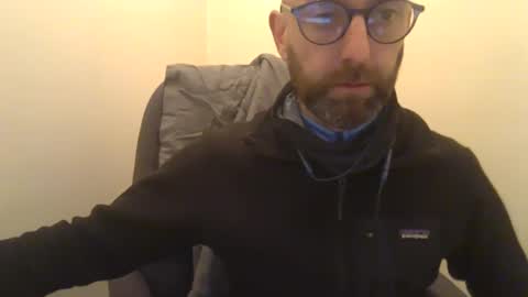 Snapshot of geon2xx chatting on 01-23-25, 05:52 Geon online show from 01-23-25, 05:52