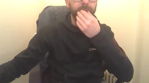 Snapshot of geon2xx chatting on 03-07-25, 05:51 Geon online show from 03-07-25, 05:51