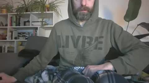 Snapshot of geon2xx chatting on 11-16-25, 07:30 Geon online show from 11-16-25, 07:30