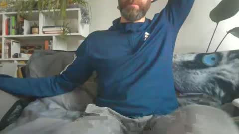 Snapshot of geon2xx chatting on 01-17-26, 10:20 Geon online show from 01-17-26, 10:20