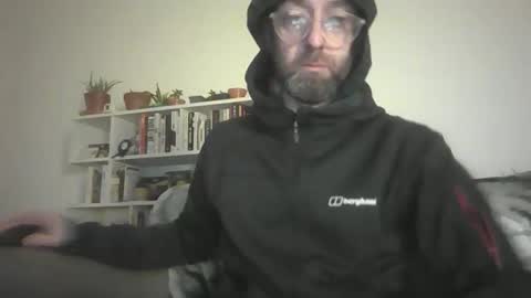 Snapshot of geon2xx chatting on 02-13-26, 02:40 Geon online show from 02-13-26, 02:40