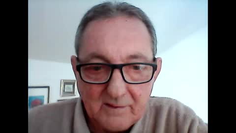 Snapshot of georg1412 chatting on 01-07-26, 01:13 georg1412 online show from 01-07-26, 01:13