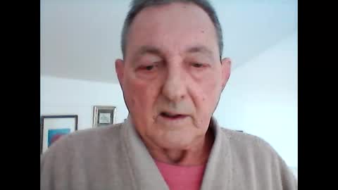 Snapshot of georg1412 chatting on 02-10-26, 02:43 georg1412 online show from 02-10-26, 02:43