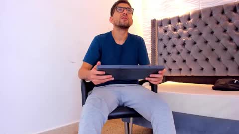 george online show from 03-18-26, 05:21