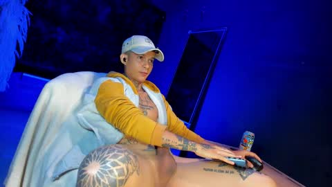 Snapshot of george_prince2 chatting on 05-28-26, 05:54 independent model online show from 05-28-26, 05:54