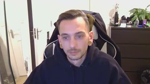 georgek0011 online show from 11-11-25, 11:49