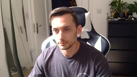 georgek0012 online show from 06-20-26, 02:42