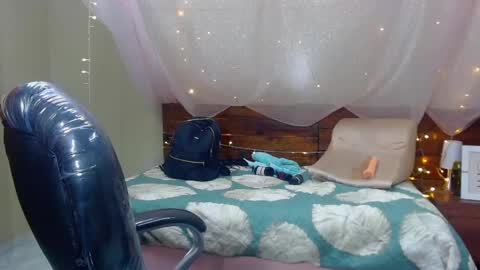 Snapshot of georgesmith_1 chatting on 02-02-25, 12:51 GEORGE online show from 02-02-25, 12:51