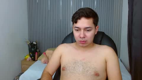 Snapshot of georgesmith_1 chatting on 07-03-26, 01:01 GEORGE online show from 07-03-26, 01:01