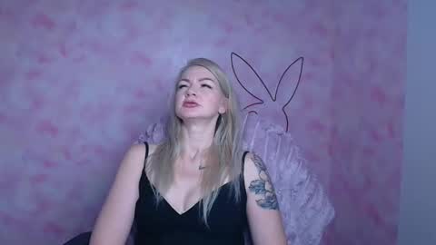 Snapshot of georgianight chatting on 02-10-26, 01:26 Georgia online show from 02-10-26, 01:26