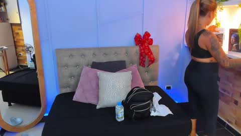 Snapshot of georgina_coule chatting on 12-19-24, 06:23 Georgina Coule online show from 12-19-24, 06:23