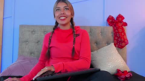 Snapshot of georgina_coule chatting on 01-03-25, 06:14 Georgina Coule online show from 01-03-25, 06:14