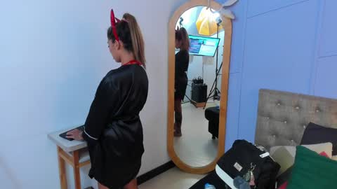 Snapshot of georgina_coule chatting on 01-27-25, 05:58 Georgina Coule online show from 01-27-25, 05:58
