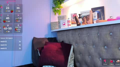 Snapshot of georgina_coule chatting on 02-05-25, 06:15 Georgina Coule online show from 02-05-25, 06:15