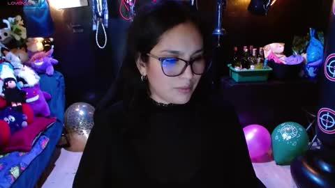 Snapshot of georgina_moon chatting on 03-10-26, 02:49 Vicky online show from 03-10-26, 02:49
