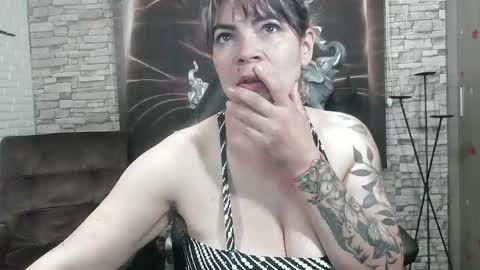 Snapshot of georginadoll1 chatting on 02-03-25, 06:34 Georgina online show from 02-03-25, 06:34