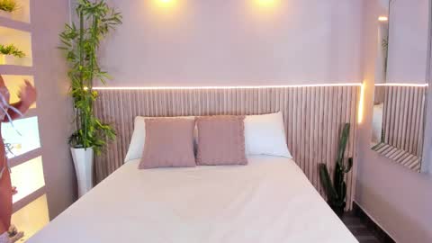 Snapshot of georginareyes chatting on 12-14-25, 05:29 GeorginaReyes online show from 12-14-25, 05:29