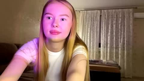 Snapshot of gerishingleton chatting on 10-02-25, 08:49 Amelia online show from 10-02-25, 08:49