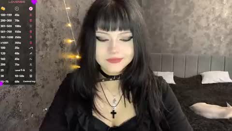 EmelyWoodes online show from 06-22-26, 08:11