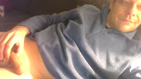 Snapshot of german33bi chatting on 12-05-24, 04:09 German33FFM1 online show from 12-05-24, 04:09