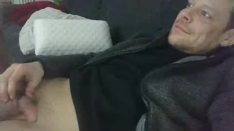 Snapshot of german33bi chatting on 02-19-25, 06:00 German33FFM1 online show from 02-19-25, 06:00