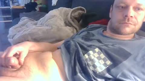 Snapshot of german33bi chatting on 03-12-25, 07:13 German33FFM1 online show from 03-12-25, 07:13