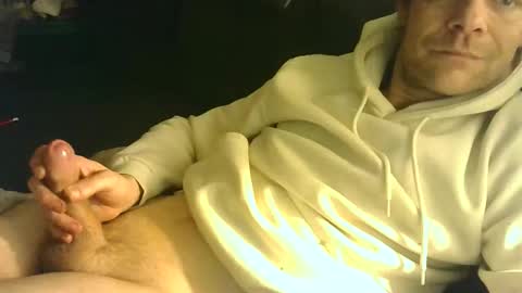 Snapshot of german33bi chatting on 11-17-25, 05:35 German33FFM1 online show from 11-17-25, 05:35