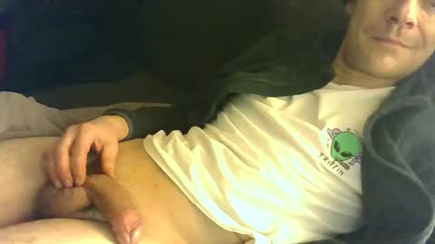 Snapshot of german33bi chatting on 11-28-25, 01:08 German33FFM1 online show from 11-28-25, 01:08