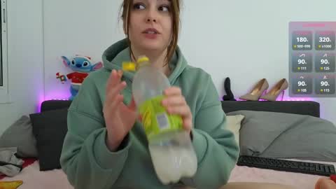 Snapshot of germangirl1996 chatting on 12-26-24, 11:03 Nadine online show from 12-26-24, 11:03