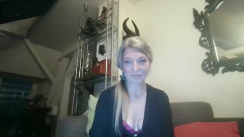 germansweety online show from 10-18-25, 05:03