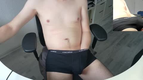 Snapshot of germinator33 chatting on 11-07-25, 09:42 germinator33 online show from 11-07-25, 09:42