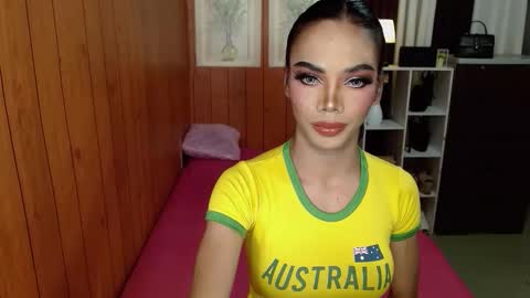 Snapshot of gerogoussidney chatting on 11-06-25, 07:26 Sidneymorens online show from 11-06-25, 07:26