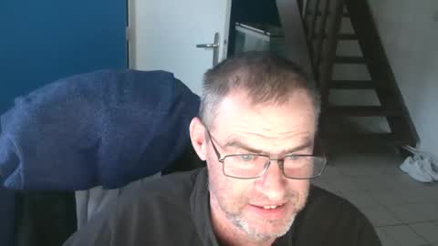 Snapshot of geronemo62 chatting on 10-24-25, 04:03 geronemo62 online show from 10-24-25, 04:03