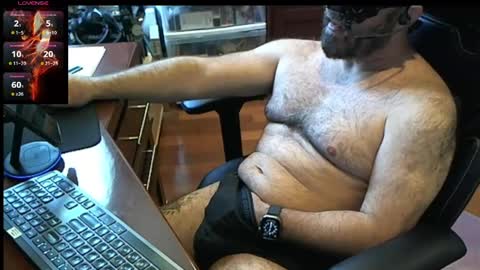 Snapshot of geronimo_431 chatting on 04-23-26, 04:31 Daddy Jokes online show from 04-23-26, 04:31